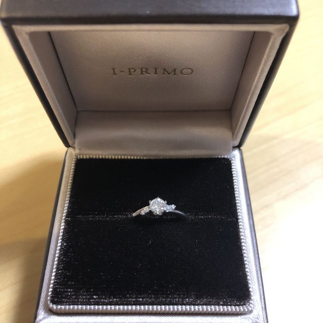 【アイプリモ(I-PRIMO)の口コミ】 後からデザインの変更ができました。細身、ダイヤが低めなので、普段つけ…