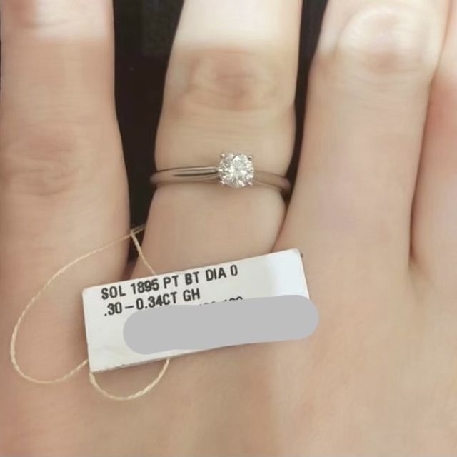 【カルティエ(Cartier)の口コミ】 指を少し動かすたびにキラキラと繊細に輝くダイヤがとても美しく、様々な…