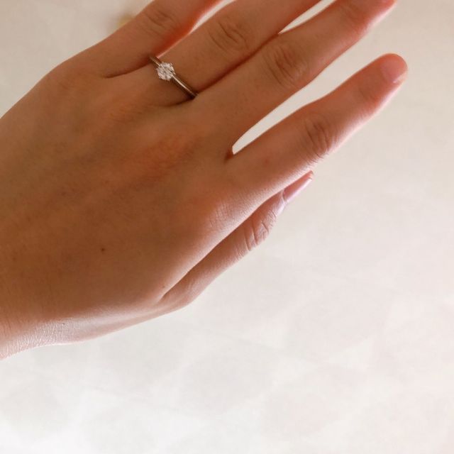 【ティファニー(Tiffany & Co.)の口コミ】 他のブランドも検討しましたが、ダイヤの輝きが他とはまったく違います。…