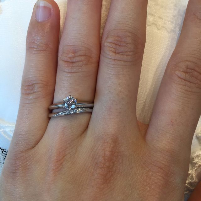 【俄(にわか)の口コミ】 洗練された和の美しさを、指輪に落とし込んだデザインに惹かれました。指…