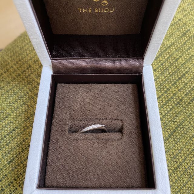 【FRAU KOBE JAPAN(フラウ コウベ ジャパン)の口コミ】 指が細く長く見えるデザインが良くて探していました。正直デザインは4店舗…