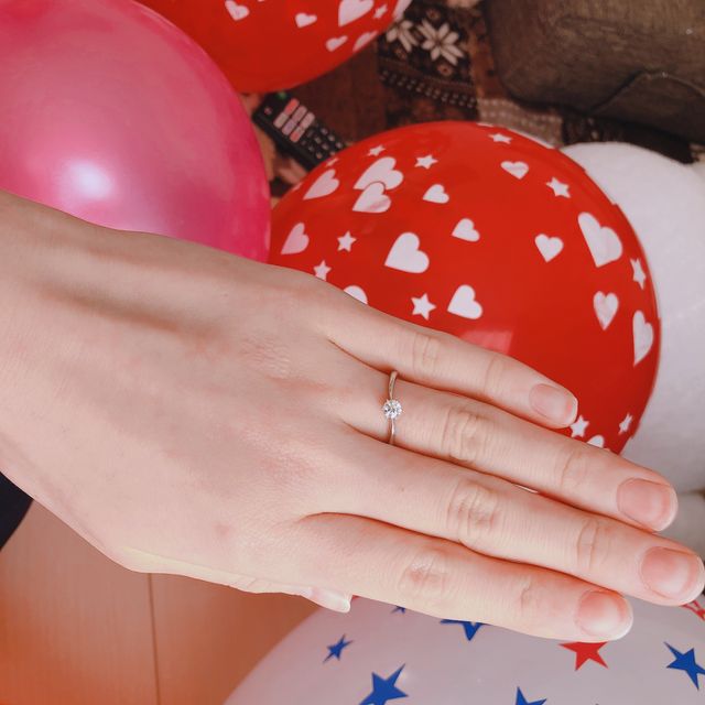 【アイプリモ(I-PRIMO)の口コミ】 ウェーブ型の指輪がいいなと決まっていたものの、たくさん素敵なデザイン…