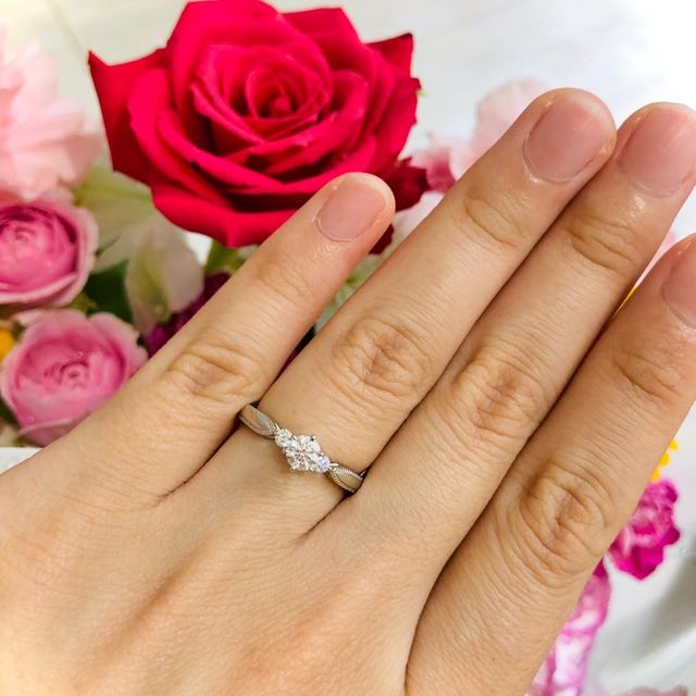 【エクセルコダイヤモンド(EXELCO DIAMOND)の口コミ】 デザインが非常に良かった。上からの見た目だけではなく、横から見た時も…