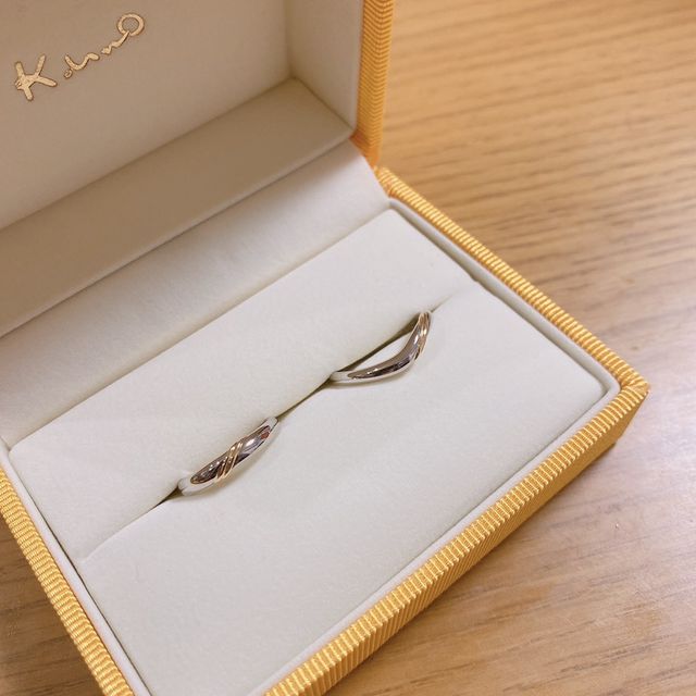 【ケイウノ ブライダル(K.UNO BRIDAL)の口コミ】 既製品だとほとんどダイヤが付いており、仕事につけづらかったり、派手な…