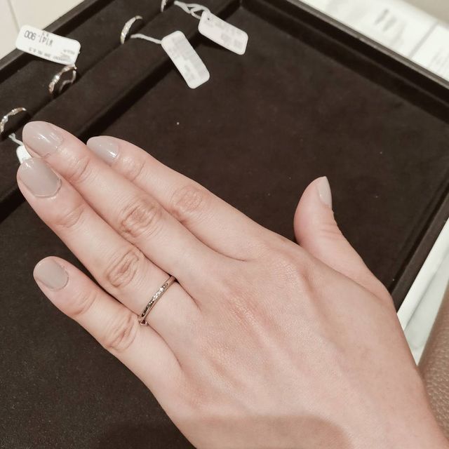 【ティファニー(Tiffany & Co.)の口コミ】 可愛らしく女性っぽい細身のシンプルなデザインが多く、またお値段も手頃…