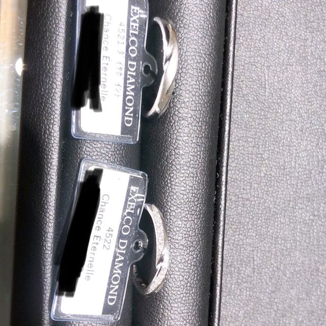 【エクセルコダイヤモンド(EXELCO DIAMOND)の口コミ】 婚約指輪との重ね付けが可能な指輪を探していました。
エクセルコダイヤモ…