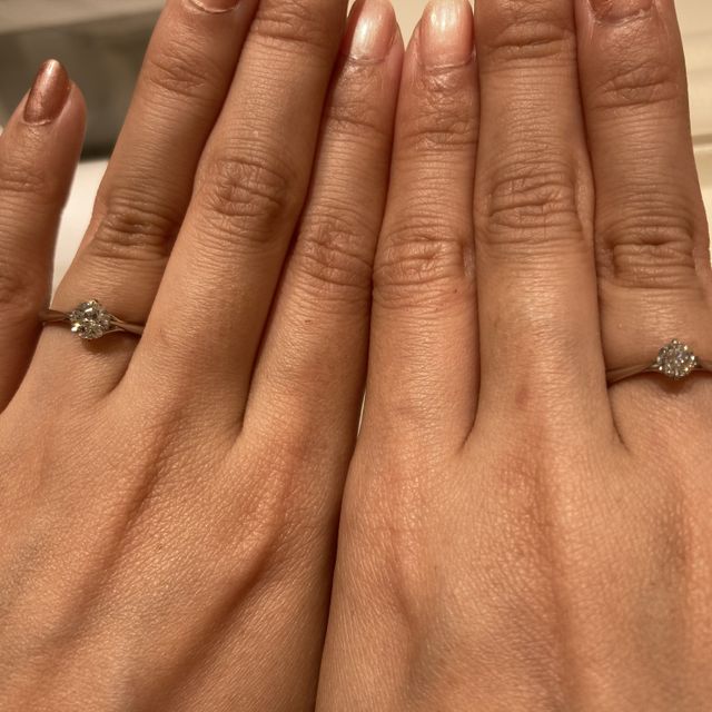 【festaria bijou SOPHIA(フェスタリア ビジュソフィア)の口コミ】 横から見たデザインがとても繊細で、ダイヤモンドが宙に浮いてるようで気…