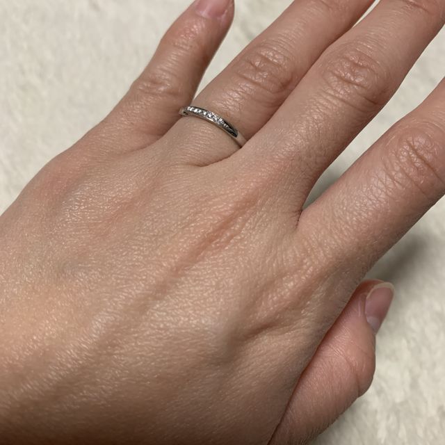 【俄(にわか)の口コミ】 控えめなウェーブがあり、また普段使いできる輝きが、とても気に入りまし…