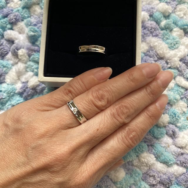 【HOSHI no SUNA 星の砂(ほしのすな)の口コミ】 お店の方おすすめで選びました。
デザインも良くて、シンプルでとても気に…