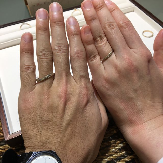 【杢目金屋(もくめがねや)の口コミ】 プラチナやゴールドを混ぜ合わせて指輪を作るので、他にはない個性的な色…