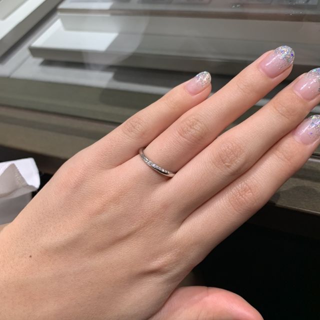 【アイプリモ(I-PRIMO)の口コミ】 シンプル過ぎす派手すぎず、なおかつキラキラ感の強い指輪を探していまし…