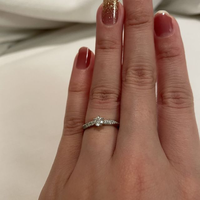 【銀座ダイヤモンドシライシの口コミ】 アフターメンテナンスがしっかりしていることと、実際に試着した感覚がと…