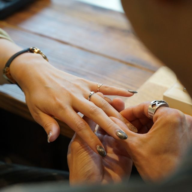 【THREE TREES(スリーツリーズ)の口コミ】 手作りでしかできない、特別なデザインにしました！

カットラインが動く…