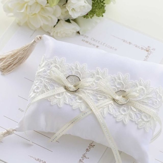 【PILOT BRIDAL(パイロットブライダル)の口コミ】 ダイヤが端の方までキラキラしており、憧れのイメージ通りのデザインだっ…