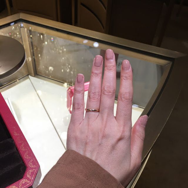 【カルティエ(Cartier)の口コミ】 高級感があり、シンプルで何にでもあうデザイン。ゴールド。そして一粒ダ…