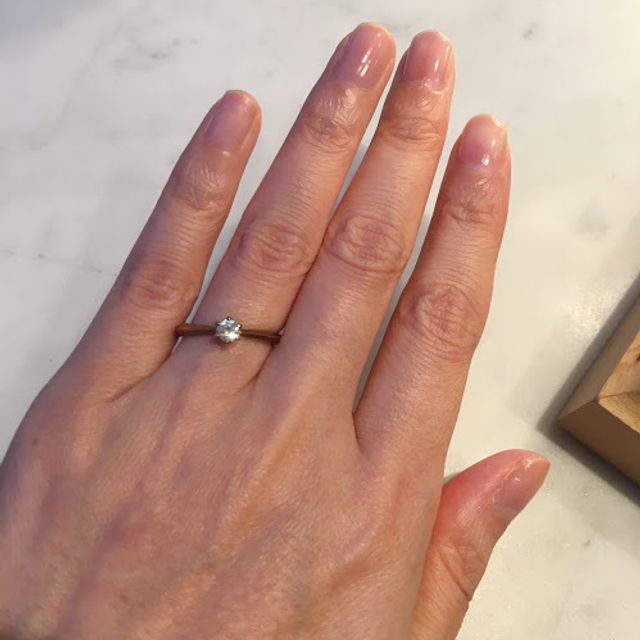 【Bizoux(ビズー)の口コミ】 特別感があって、でもなるべく普段遣いもできそうな婚約指輪を探していま…