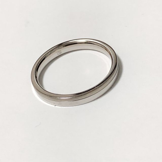 【ラザール ダイヤモンド(LAZARE DIAMOND)の口コミ】 デザインが気に入った。丸みを帯びたデザインよりも角ばったデザインが好…