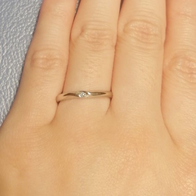 【エクセルコダイヤモンド(EXELCO DIAMOND)の口コミ】 流れるようなダイヤモンドのデザインは他にもいろいろ見てきたのですが、…