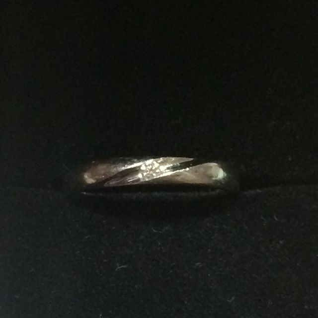 【ラザール ダイヤモンド(LAZARE DIAMOND)の口コミ】 結婚指輪はシンプルなものが希望だったので、お店の方にそのようにお願い…