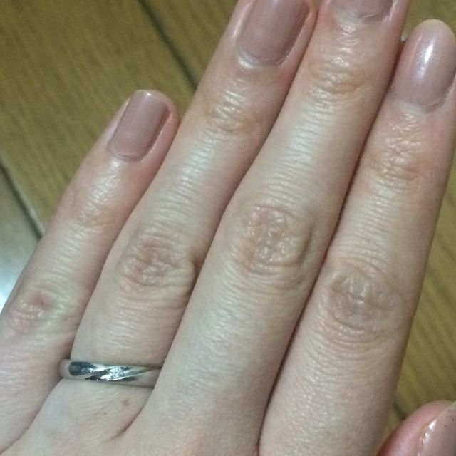 【ラザール ダイヤモンド(LAZARE DIAMOND)の口コミ】 結婚指輪はシンプルなものが希望だったので、お店の方にそのようにお願い…