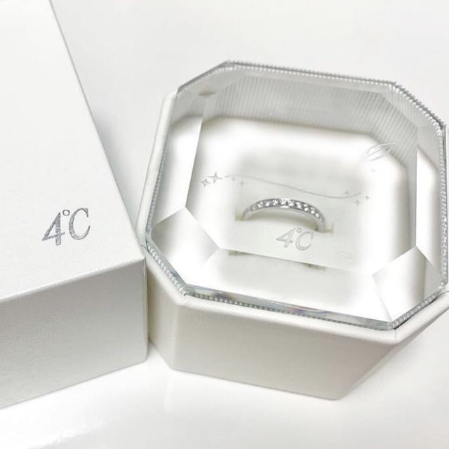 【4℃ BRIDAL(ヨンドシーブライダル)の口コミ】 前々からよく二人で買い物をする時などにヨンドシーさんにはアクセサリー…