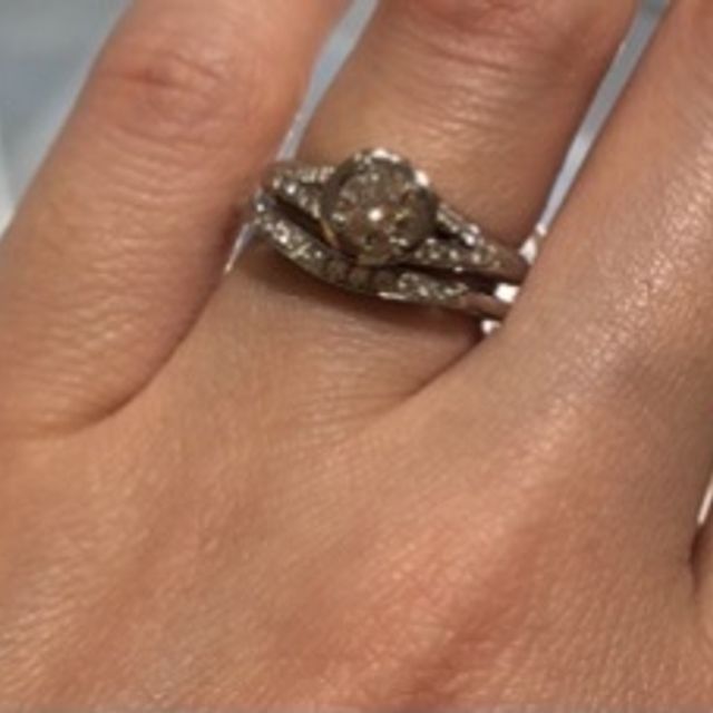 【ブルガリ(BVLGARI)の口コミ】 前提として個人的に思ったのはどの指輪も絶対的な高級感と大人が楽しむ為…