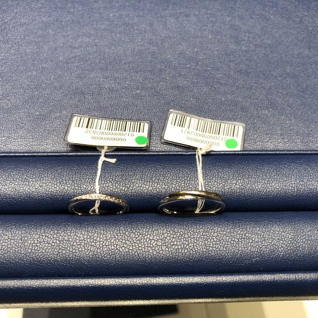 【銀座ダイヤモンドシライシの口コミ】 私の手が小さく、指も短めだったので細めの指輪を勧めていただきました。…