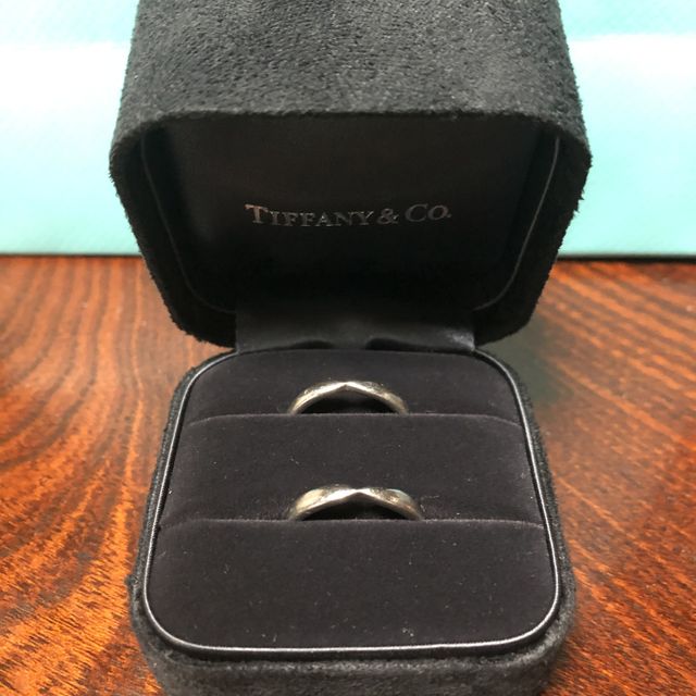 【ティファニー(Tiffany & Co.)の口コミ】 普段ずっとつける指輪なのでシンプルなものにしたいと思っていました。ダ…