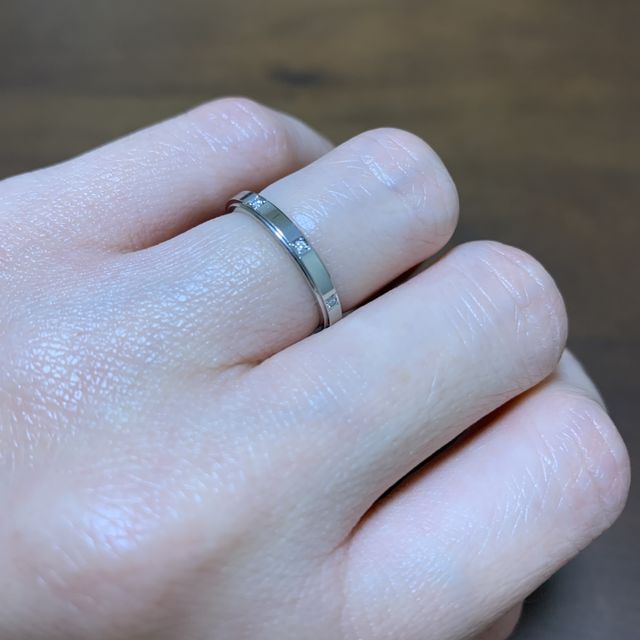 【アイプリモ(I-PRIMO)の口コミ】 丸みのあるデザインは苦手だったので、カジュアル且つシャープな印象がと…