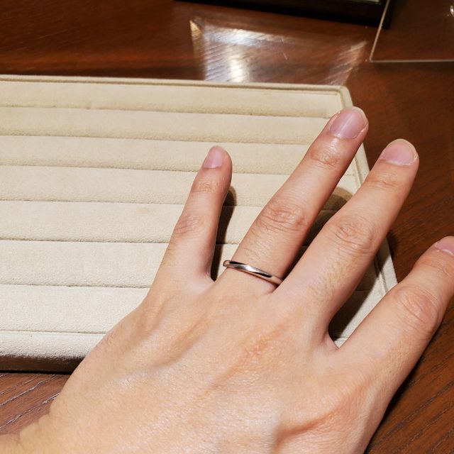 【TRECENTI(トレセンテ)の口コミ】 つけ心地が抜群に良い！
普段指輪をつけなれない私も、彼も、つけ続けられ…