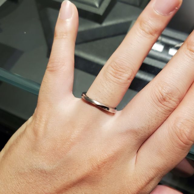 【エクセルコダイヤモンド(EXELCO DIAMOND)の口コミ】 年を重ねても使い続けられるデザインであることが、一番の決め手でした。…