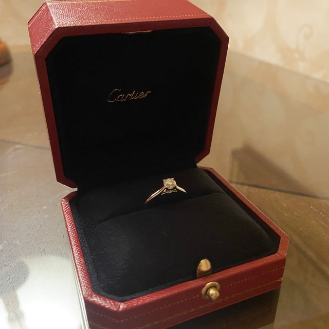 【カルティエ(Cartier)の口コミ】 ずっと憧れていたカルティエの婚約指輪を彼にプレゼントしてもらいました…