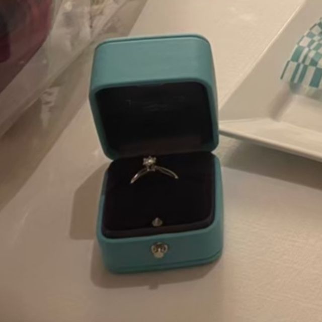 【ティファニー(Tiffany & Co.)の口コミ】 シンプルだが上質な仕上がりあることとティファニーというブランドイメー…