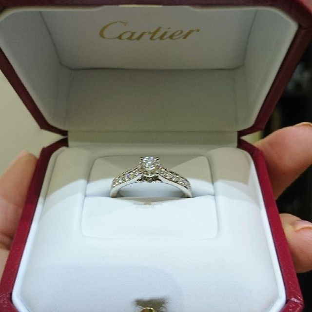 【カルティエ(Cartier)の口コミ】 憧れのブランドだったのと、デザインが気に入りました。

予算に合わせて…