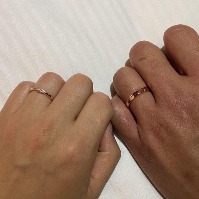 【ラザール ダイヤモンド(LAZARE DIAMOND)の口コミ】 【指輪のデザイン】
 ダイヤモンドと指輪のバランスがとても良い。
【素材…