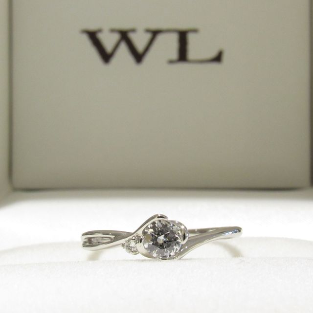 【輪-RIN-の口コミ】 デザインがシンプルだけど個性があって、素直に美しいと感じました！ダイ…