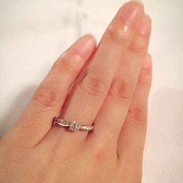 【ティファニー(Tiffany & Co.)の口コミ】 Tiffanyの指輪は昔から憧れでした。
指輪選びに何店舗かまわりましたが、…