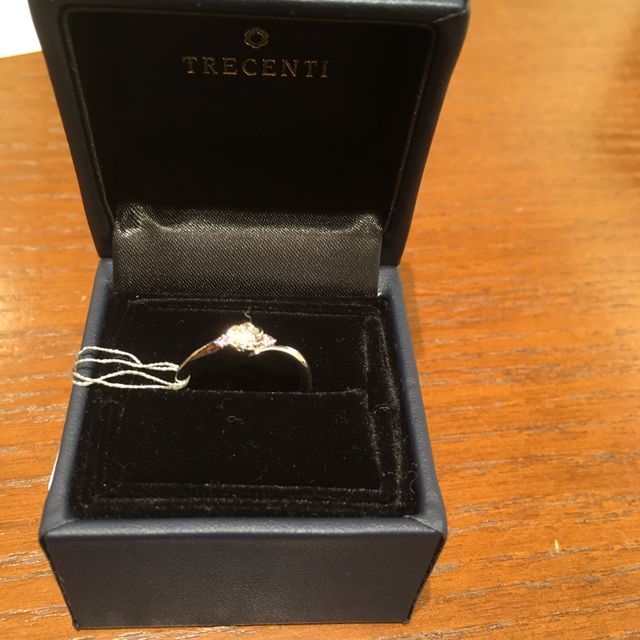 【TRECENTI(トレセンテ)の口コミ】 横から見たデザインが非常に綺麗だったから。上から見たデザインが似てい…