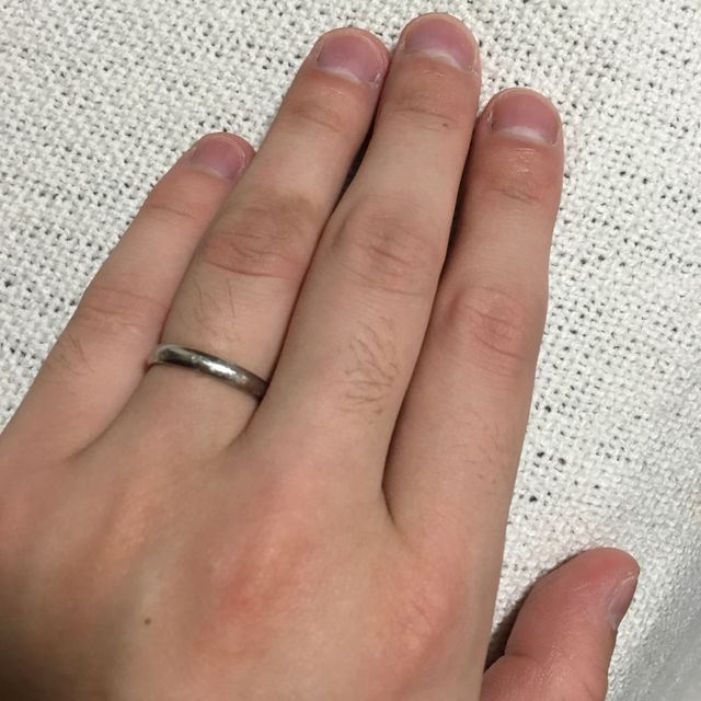 【MIKIMOTO(ミキモト)の口コミ】 夫のはシンプルなデザイン、私のはハーフエタニティでダイヤが７つ入って…