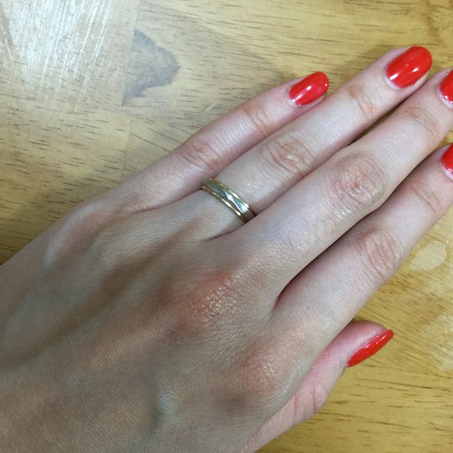 【A・D・A(エー・ディー・エー)の口コミ】 肌なじみがいいゴールドを入れたかったので、シルバー単色ではないこと。
…