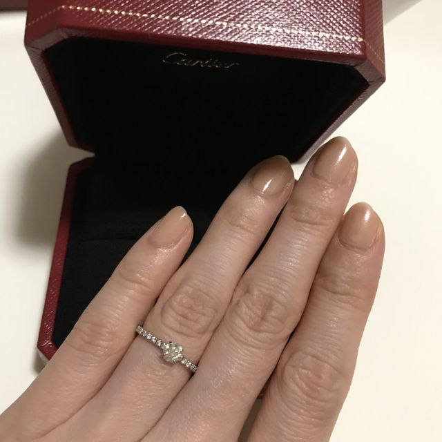 【カルティエ(Cartier)の口コミ】 30代のため大人っぽい落ち着いたブランドを検討。カルティエの中から、華…