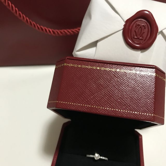 【カルティエ(Cartier)の口コミ】 30代のため大人っぽい落ち着いたブランドを検討。カルティエの中から、華…