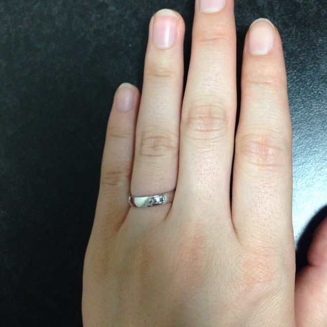 【エルメス(HERMES)の口コミ】 ずっと身につけておくものなのでシンプルなデザインのものを探していてち…