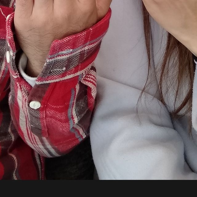 【アイプリモ(I-PRIMO)の口コミ】 婚約指輪をサプライズで用意してくれていて
そのデザインもだいやの輝きも…