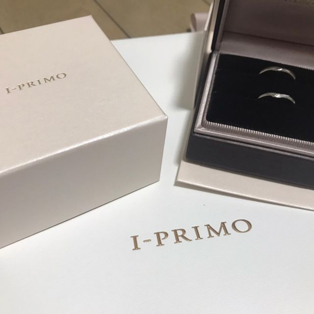 【アイプリモ(I-PRIMO)の口コミ】 シンプルで指が細く見えるようなデザイン。女性用の物は宝石がそこまで目…
