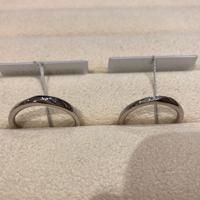 【TRECENTI(トレセンテ)の口コミ】 つけ心地がよく、指輪のつけはずしもしやすいと感じました。
素材もアレル…