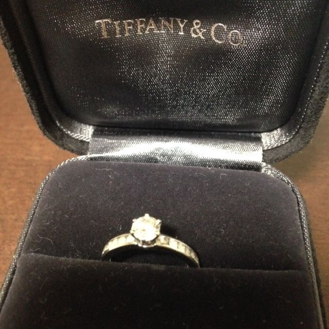 【ティファニー(Tiffany & Co.)の口コミ】 エンゲージリングは一粒ダイヤ！という憧れがあり、同時にエタニティリン…