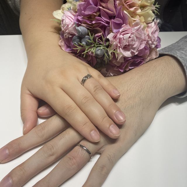 【4℃ BRIDAL(ヨンドシーブライダル)の口コミ】 値段が予算内であり、なおかつデザインがとてもシンプルでよくその中でも…