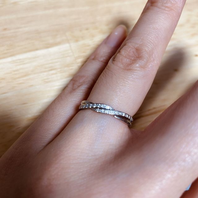 【ヴァンドーム青山(VENDOME AOYAMA)の口コミ】 デザインが一番好みでした！
若い頃からあまり指輪をつけるのが好きではな…