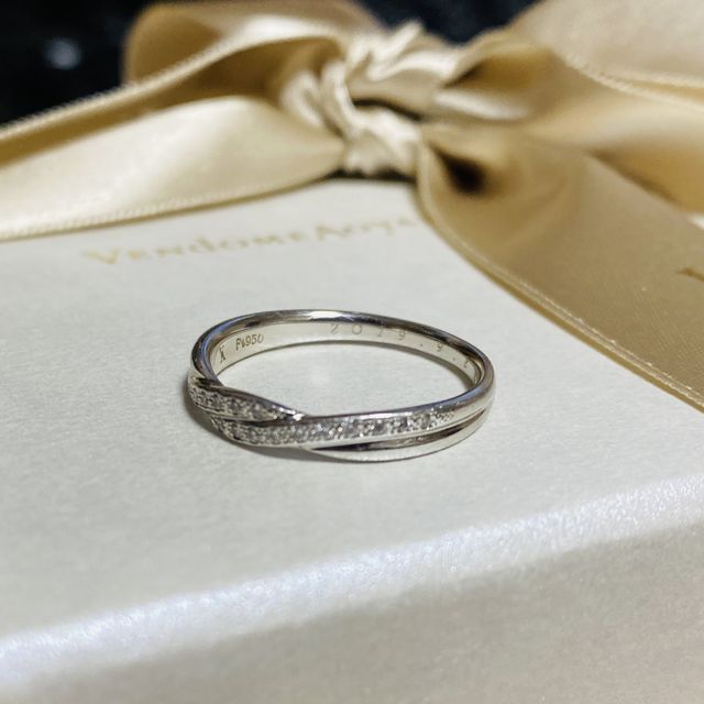 【ヴァンドーム青山(VENDOME AOYAMA)の口コミ】 デザインが一番好みでした！
若い頃からあまり指輪をつけるのが好きではな…